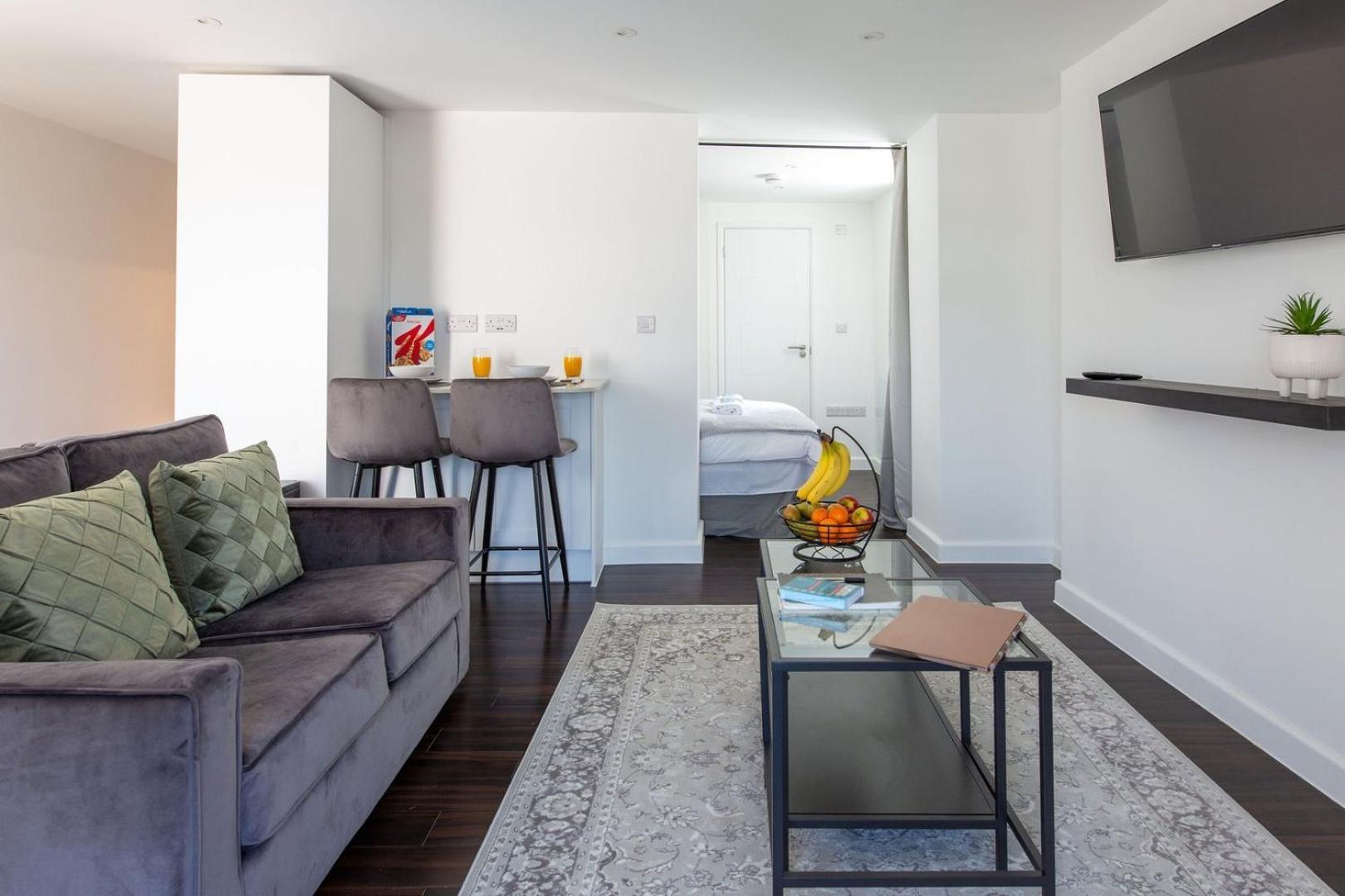 Stylish Apartment W/ Private Garden - Dog Friendly Newport  Buitenkant foto