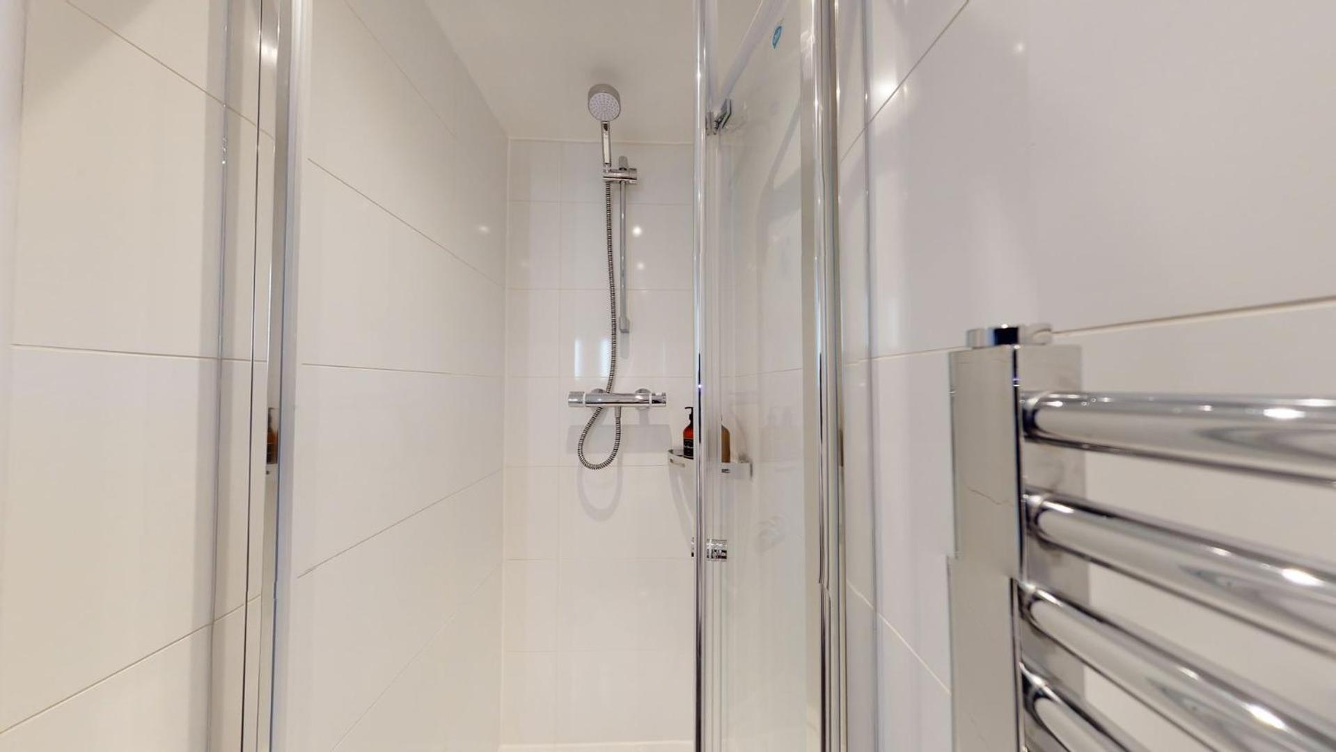 Stylish Apartment W/ Private Garden - Dog Friendly Newport  Buitenkant foto