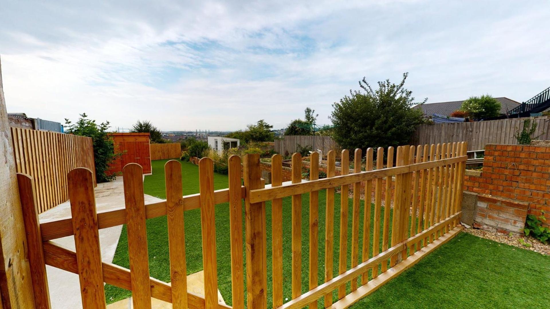 Stylish Apartment W/ Private Garden - Dog Friendly Newport  Buitenkant foto