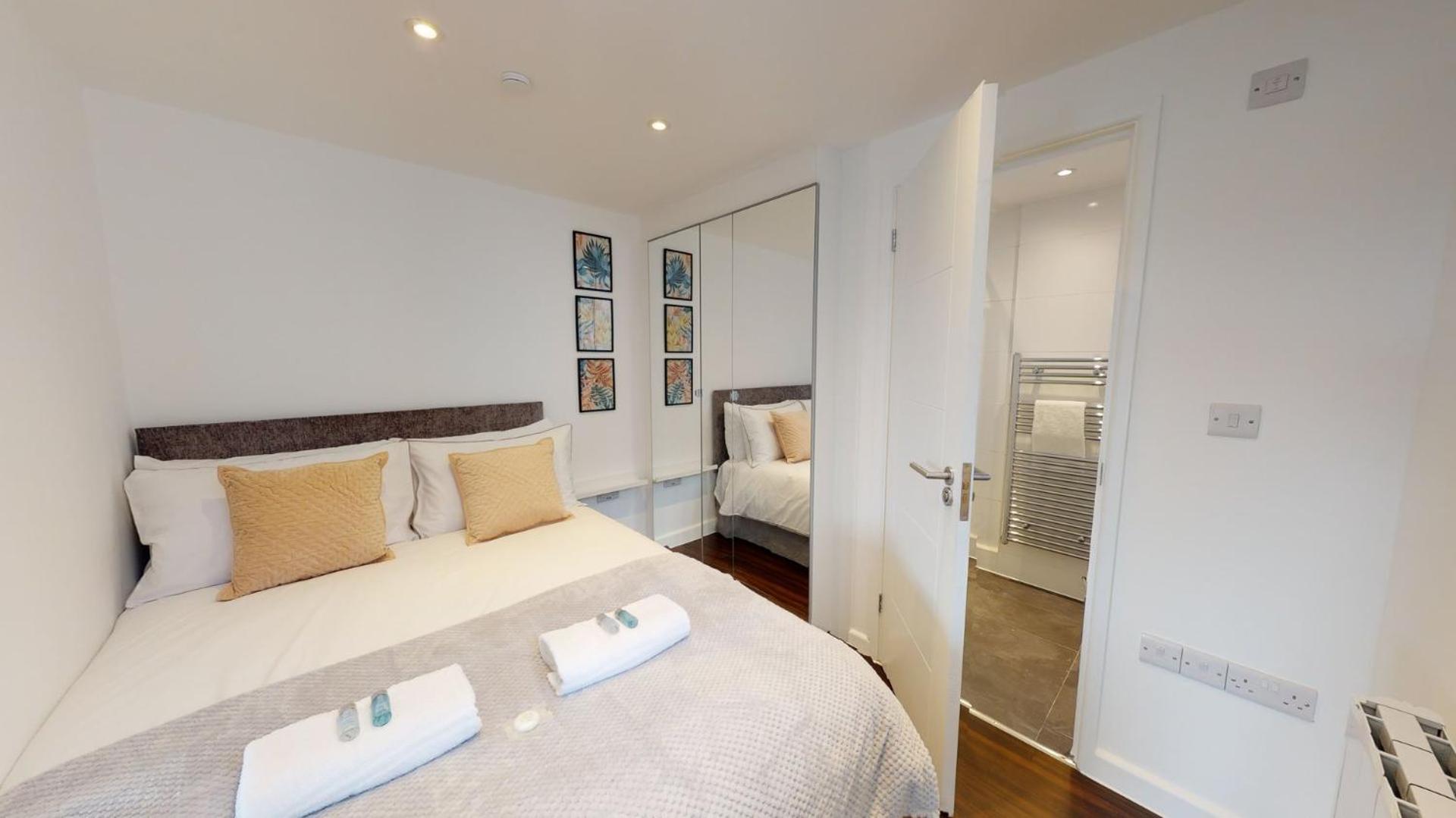 Stylish Apartment W/ Private Garden - Dog Friendly Newport  Buitenkant foto